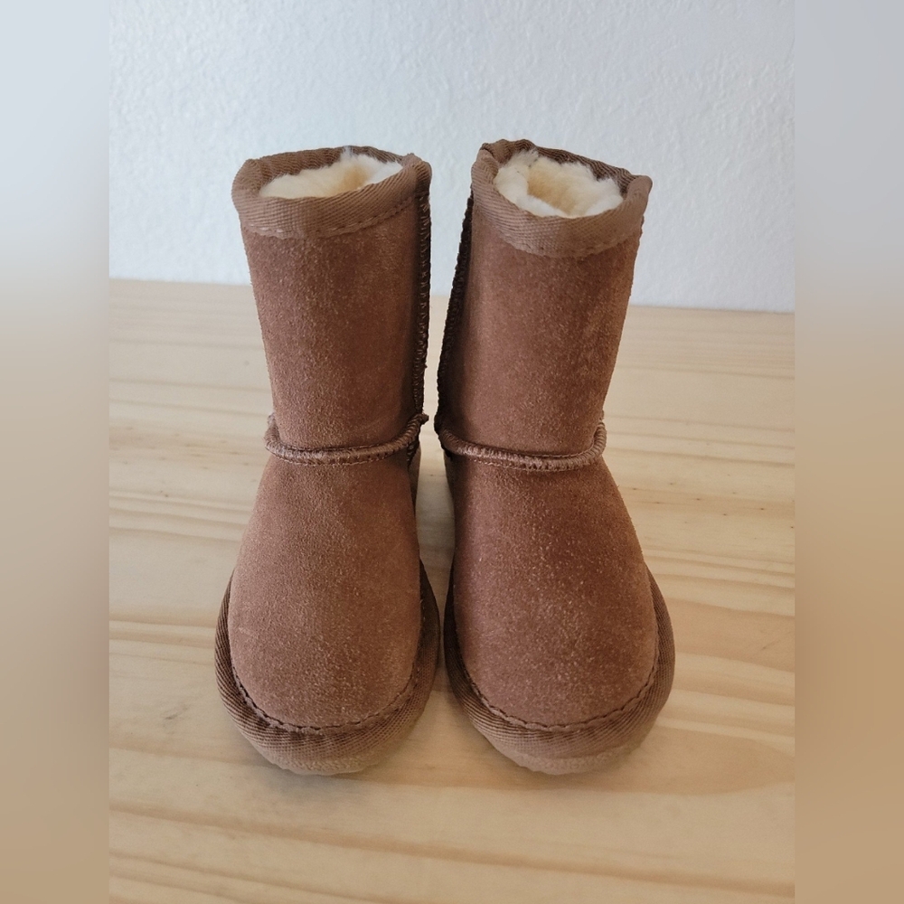 SOLD 🔥 - LAMO Girls Boots